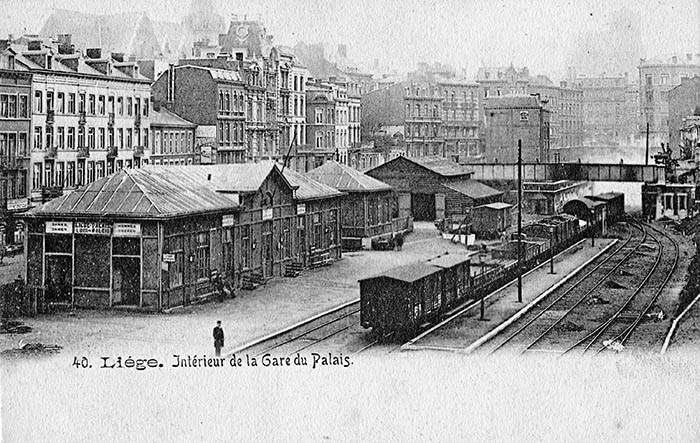 La première Gare du Palais derrière le Square Notger