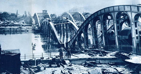 LIEGE EXPO 1939 - Explosion du double pont du Val Benoit