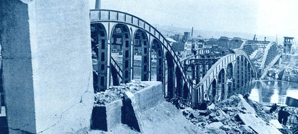 LIEGE EXPO 1939 - Explosion du double pont du Val Benoit