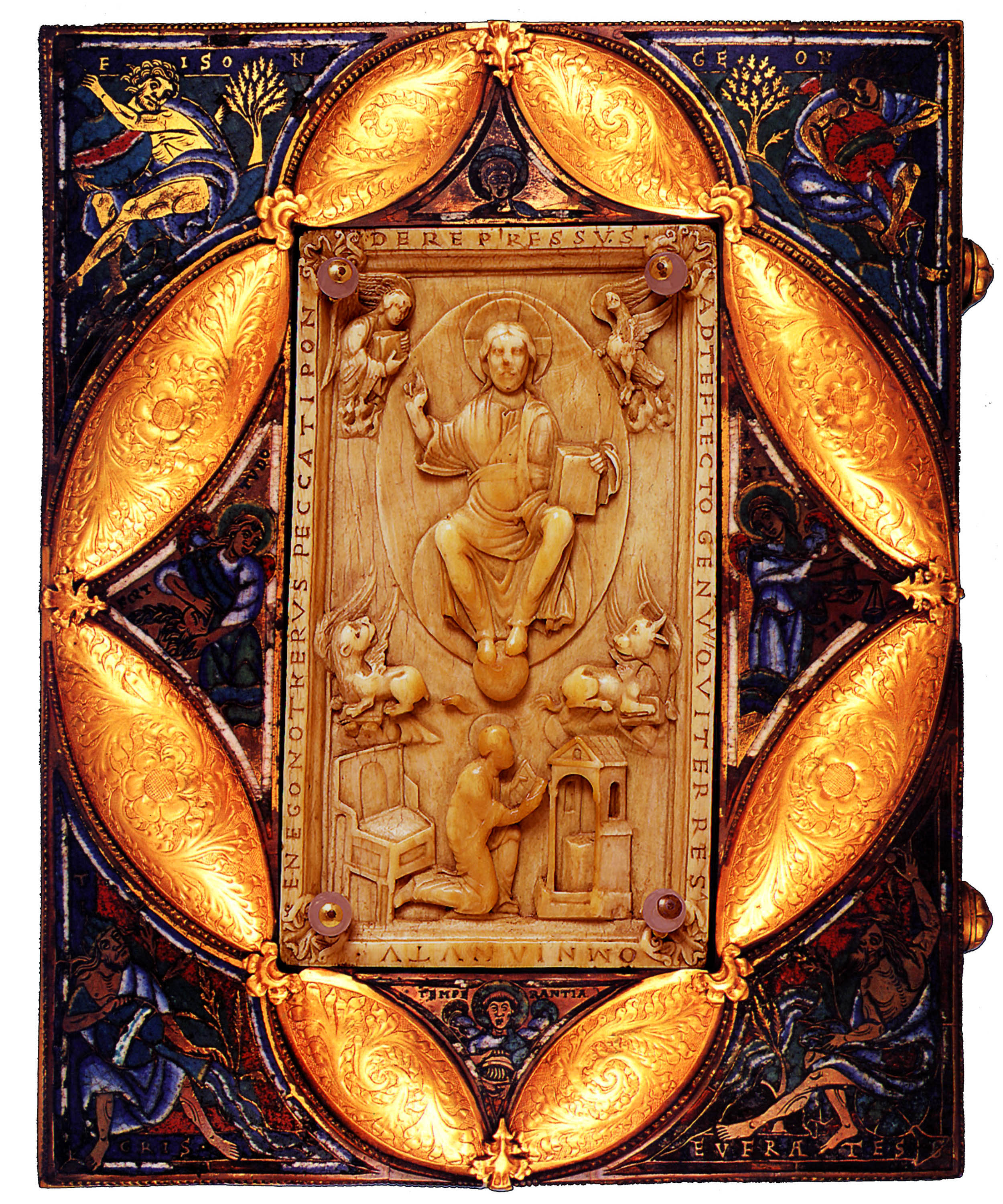 Plaque d'ivoire de Notger sur l'Evangéliaire de la collégiale St Jean en Ile.