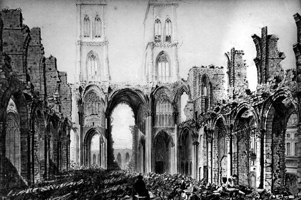 Fig. 22. - Les parties occidentales en ruines (par Deneumoulin).